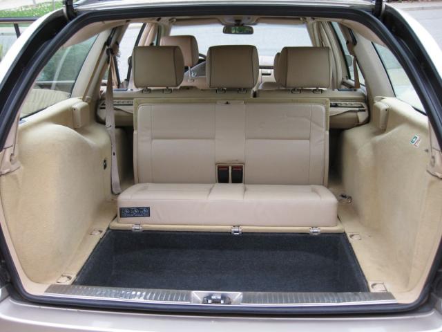 E320-Interior-08